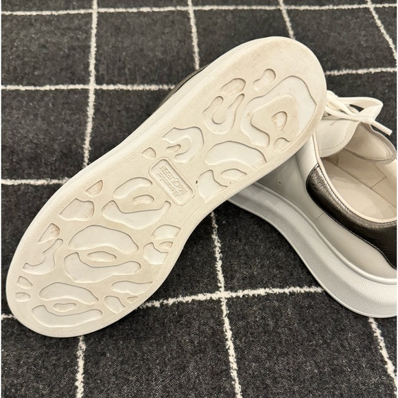 Authentic WOMENS Alexander McQueen Sneakers 39 (8-8.5us) - Picture 8 of 8